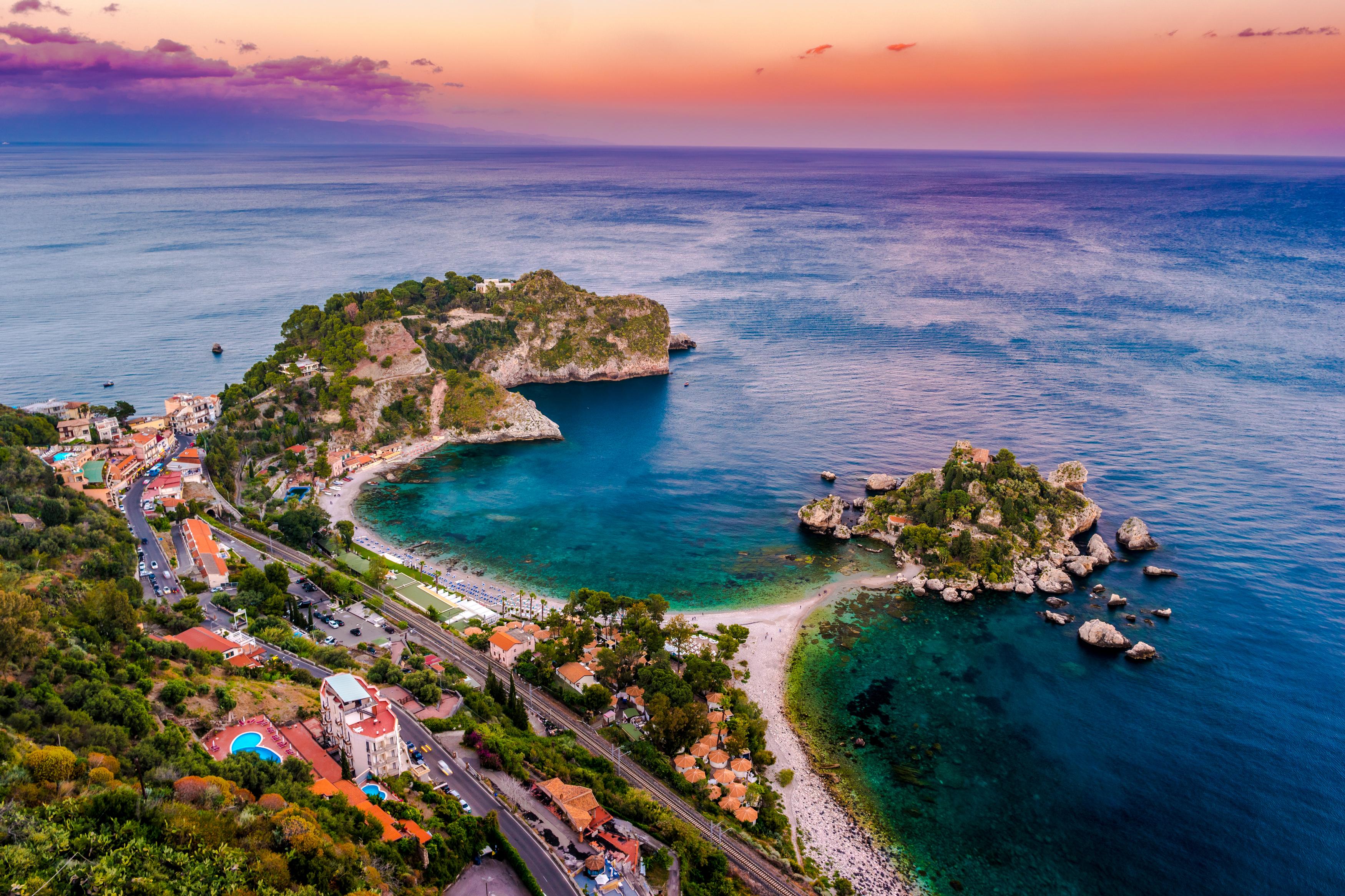 storage/intersoc/beautiful-landscape-of-taormina-italy.jpg